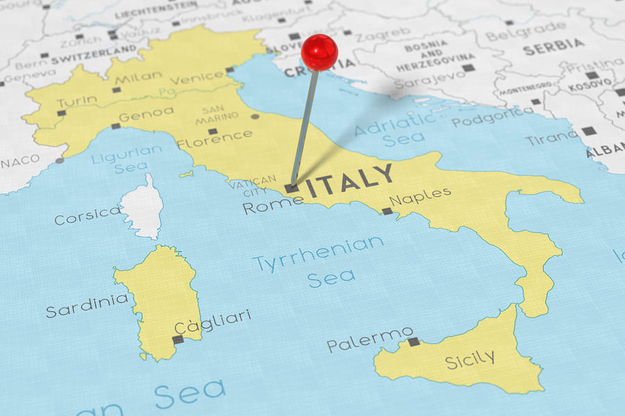 Geograficzne położenie w Europie oraz szczegółowa mapa Włoch z podziałem terytorialnym